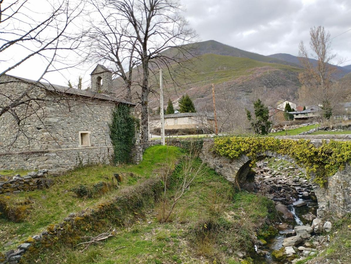 Camping La Zarapica - Palacios Del Sil Kültér fotó