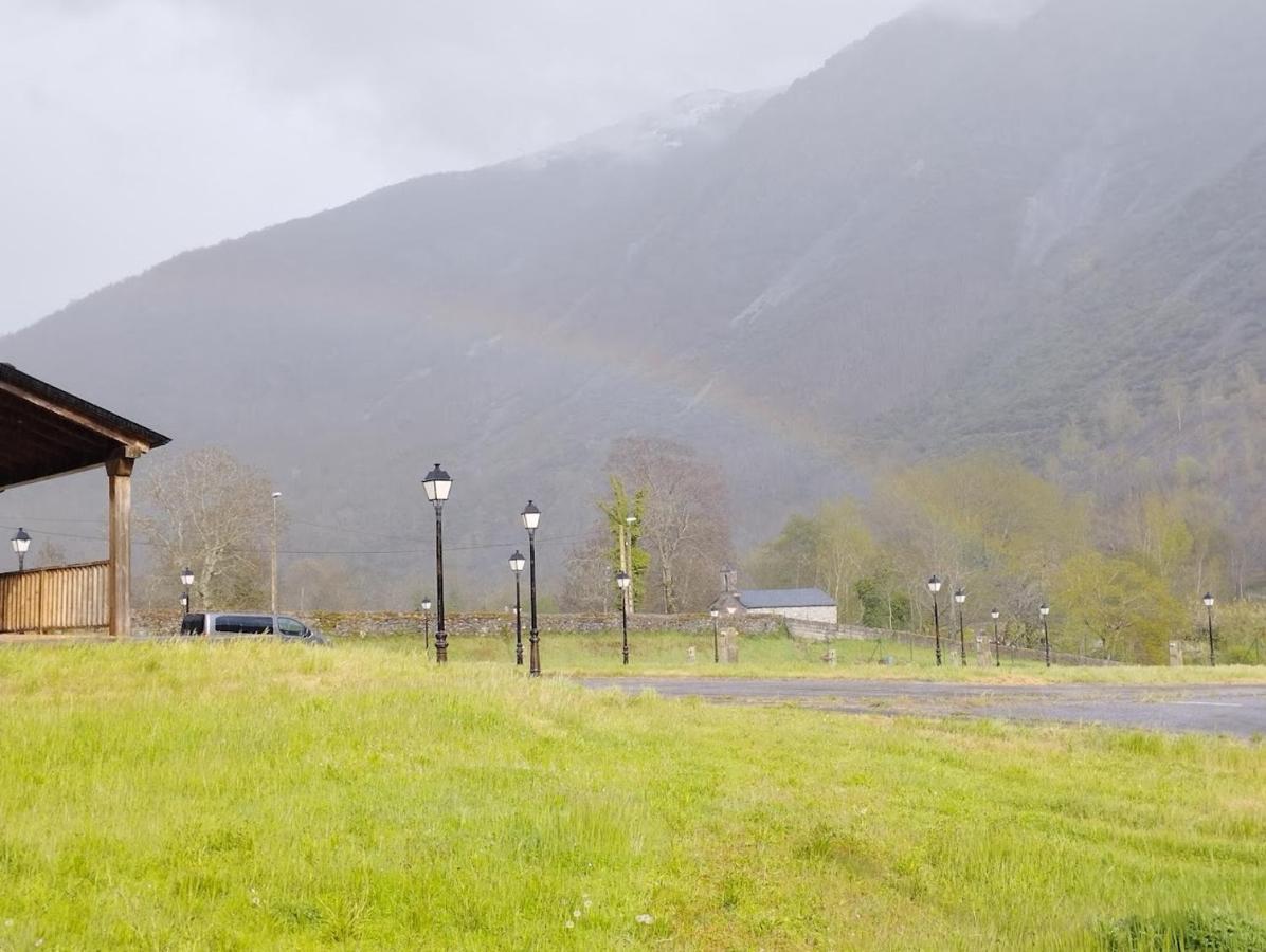 Camping La Zarapica - Palacios Del Sil Kültér fotó