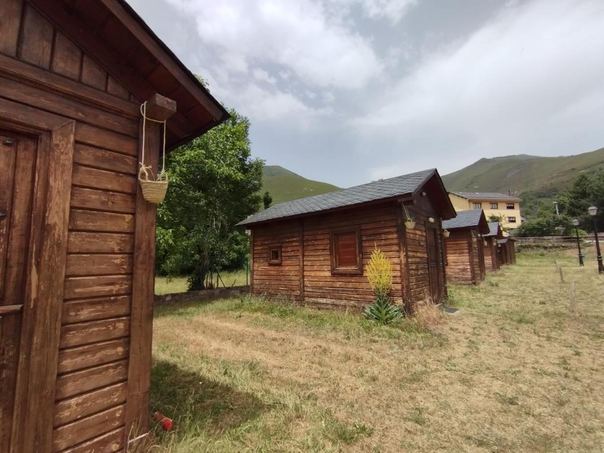 Camping La Zarapica - Palacios Del Sil Kültér fotó